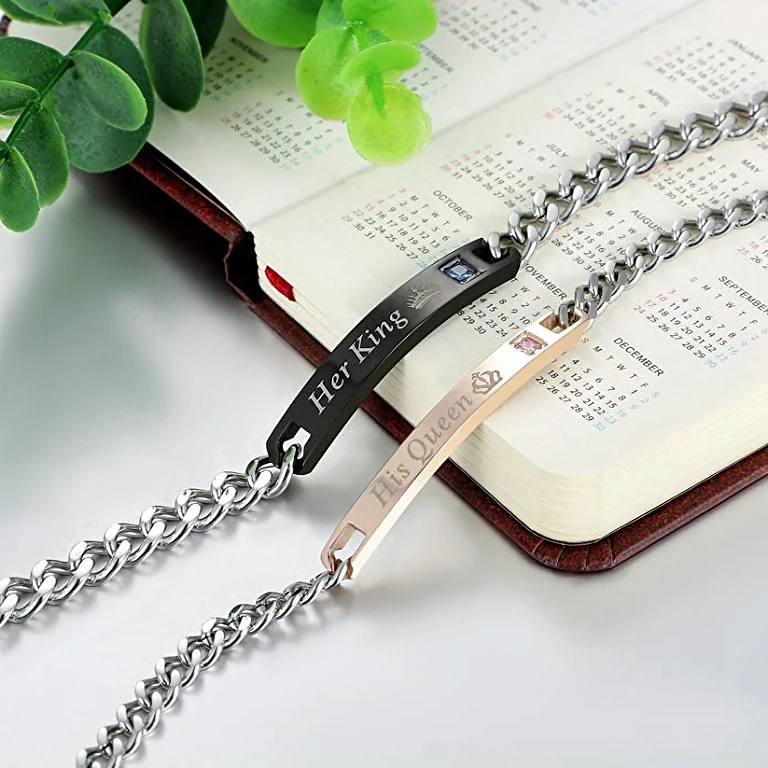 Perfekt present för par – armbandsset Romantisk present för par, armbandsset Her King och His Queen