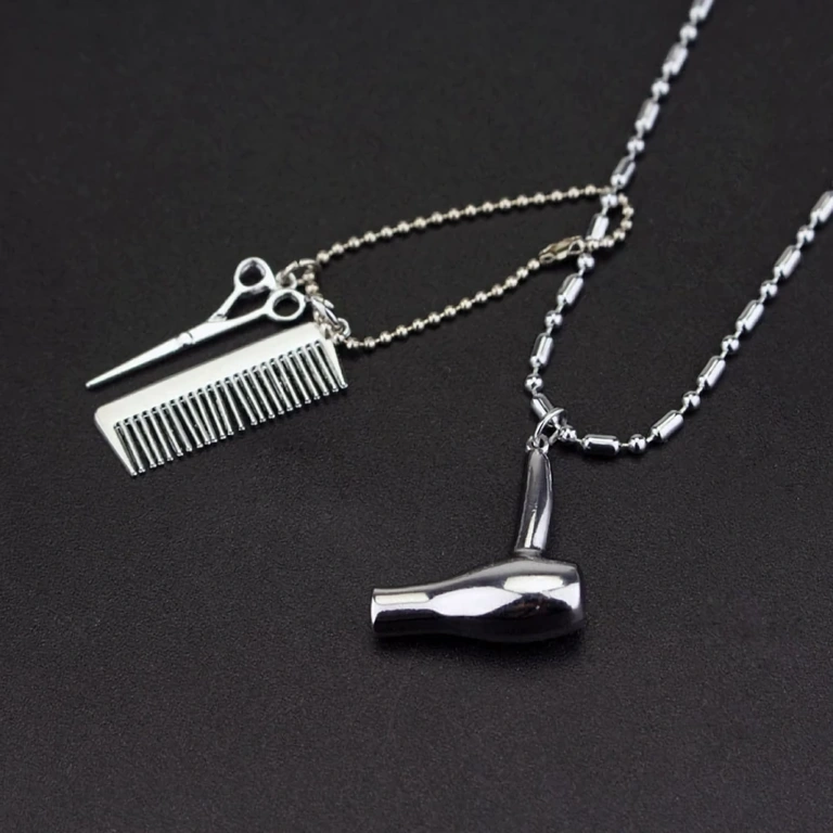 Silverhalsband hairstylist med frisörpandant Frisörsmycke – silverhalsband med specifika symboler