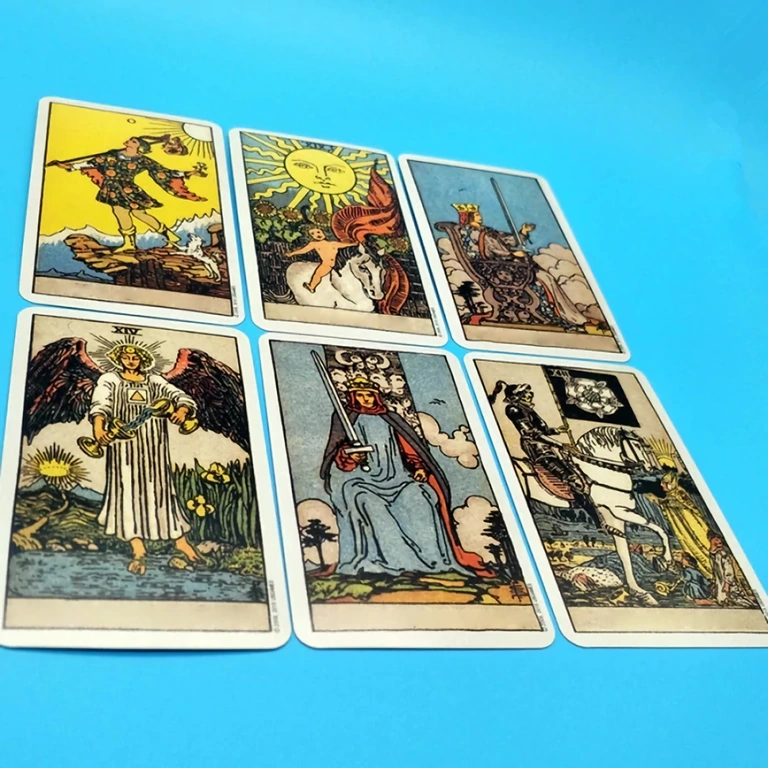 Stora och små arkana i tarotset för läsning och tolkning