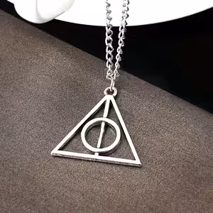Harry Potter halsband Deathly Hallows Triangel Silver – magiskt smycke