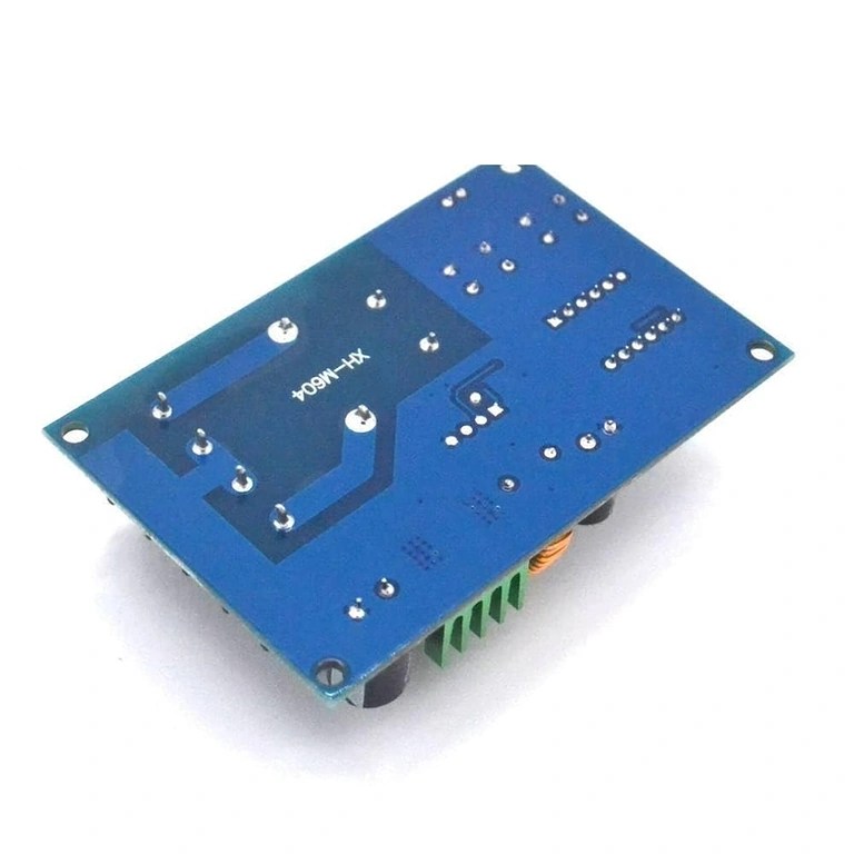 Spänningsbegränsningsmodul för solpaneler och batterier