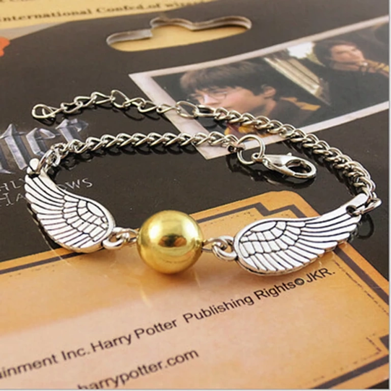 Silverfärgat armband med magitema – Golden Snitch