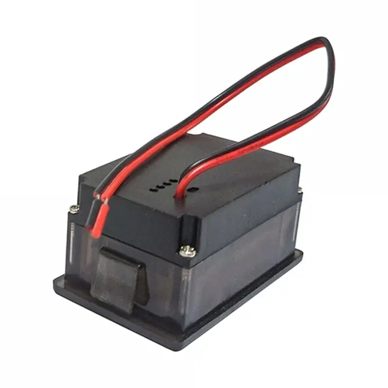 Exakt spänningsmätning för bil- och elsystem med tydlig display