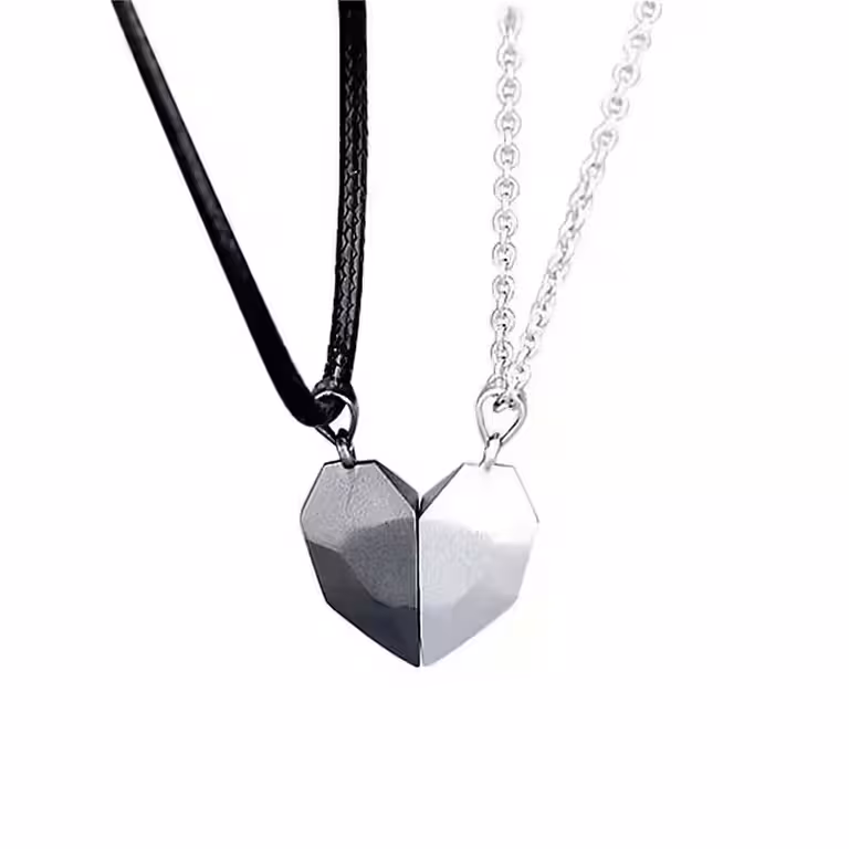 Magnetiska Parhalsband BFF – Hjärtformade Halsband med Magnet, Perfekt Gåva för Par