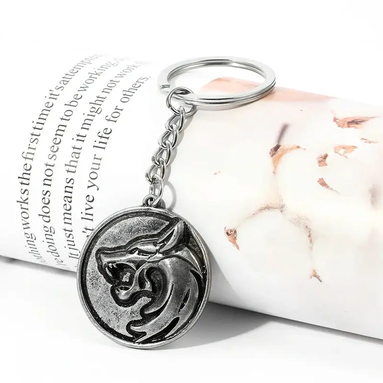 Kedja och nyckelring med The Witcher-vargskalle, antikfinish