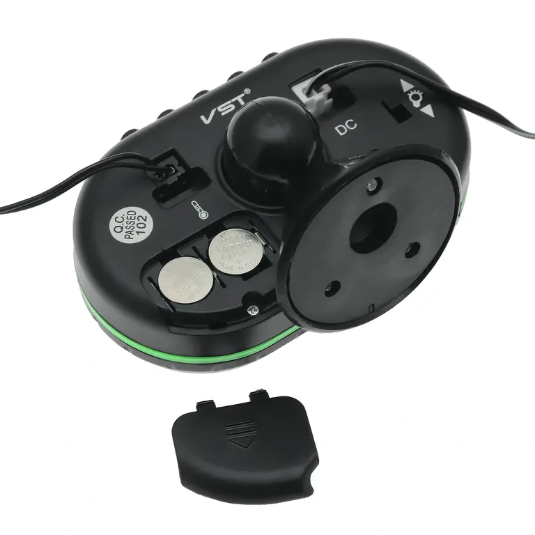 Digital voltmeter med temperatursensor för bil