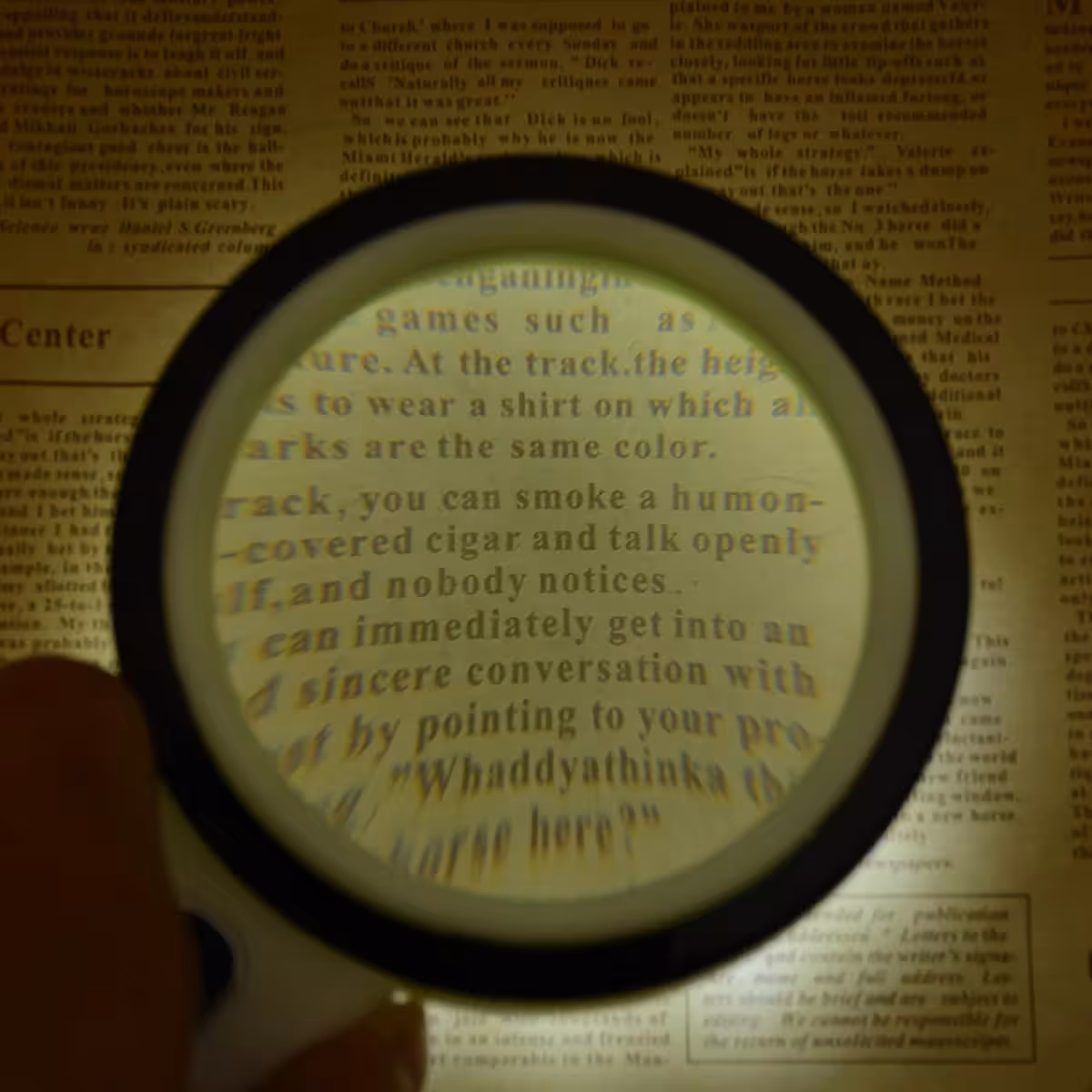 Förstoringsglas med LED-ljus och exakt förstoring för små detaljer