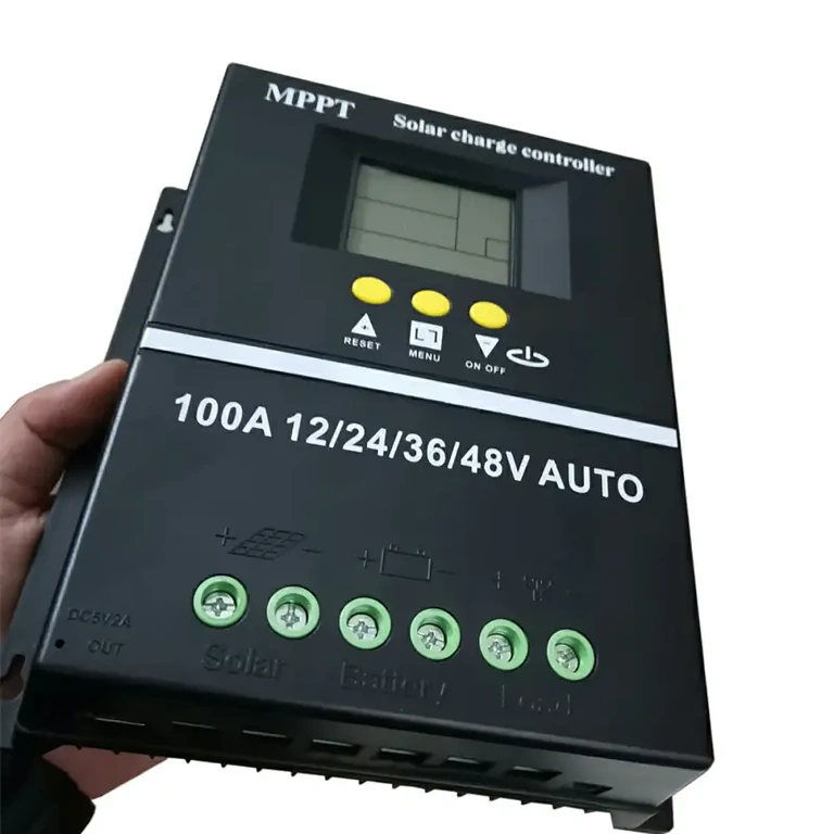 MPPT 100A-controller för alla typer av solbatterier