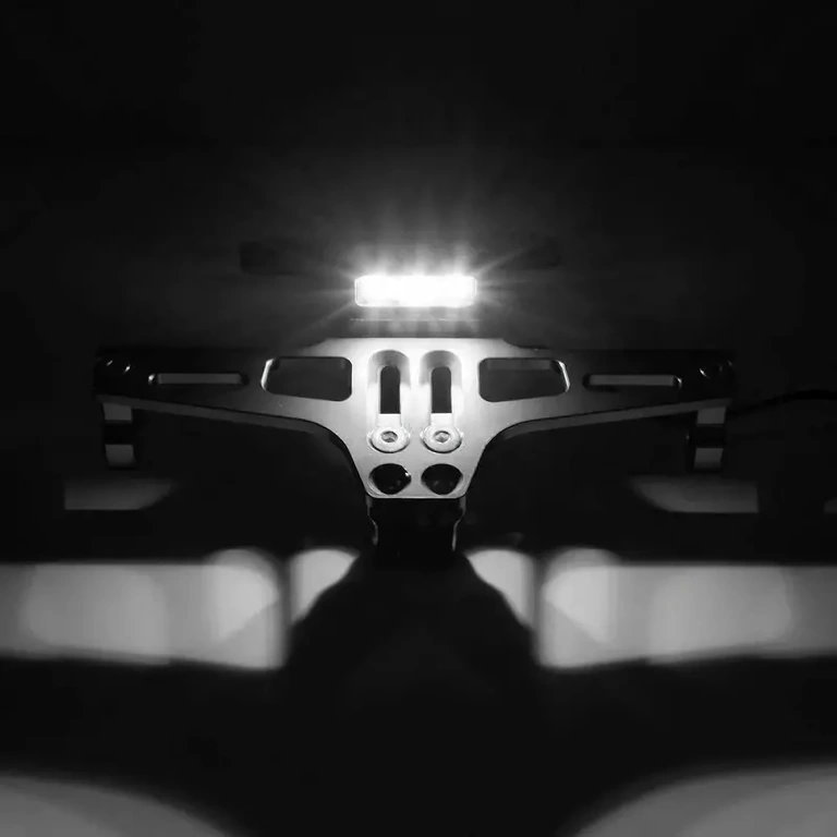 Svart motorcykelfäste Svart motorcykelnummerhållare med modern design