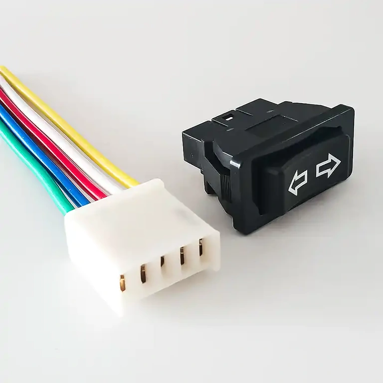 3-läges vippswitch med återgång, nominell ström 20A