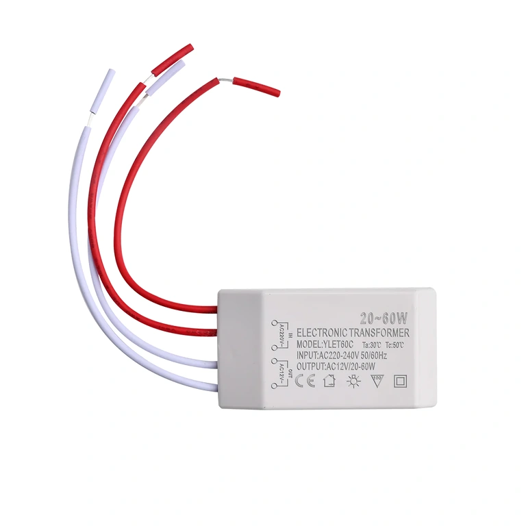 Transformator för halogenlampor 12V AC Transformator för halogenlampor 12V