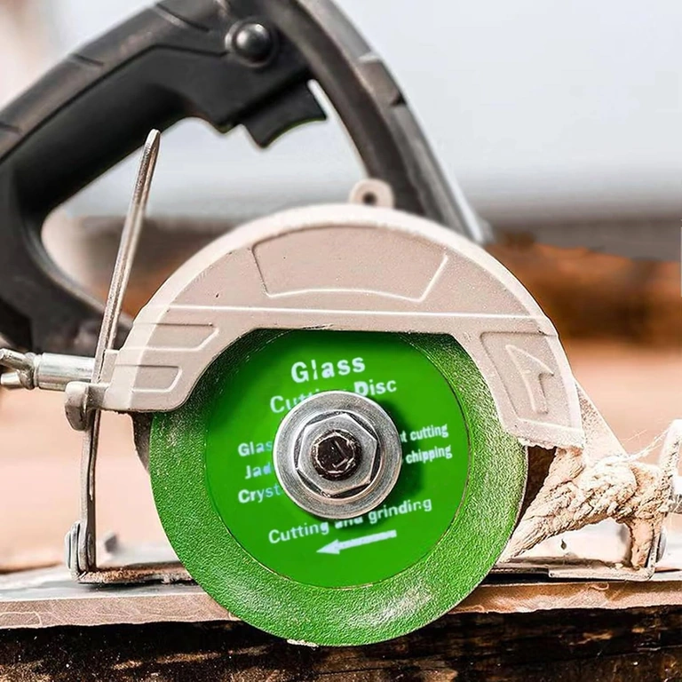 Kompatibel med vinkelslipmaskin Klinga monterad på standard vinkelslip