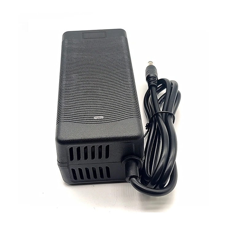 36V–42V 3A-laddare, hög effektivitet och låg energiförbrukning