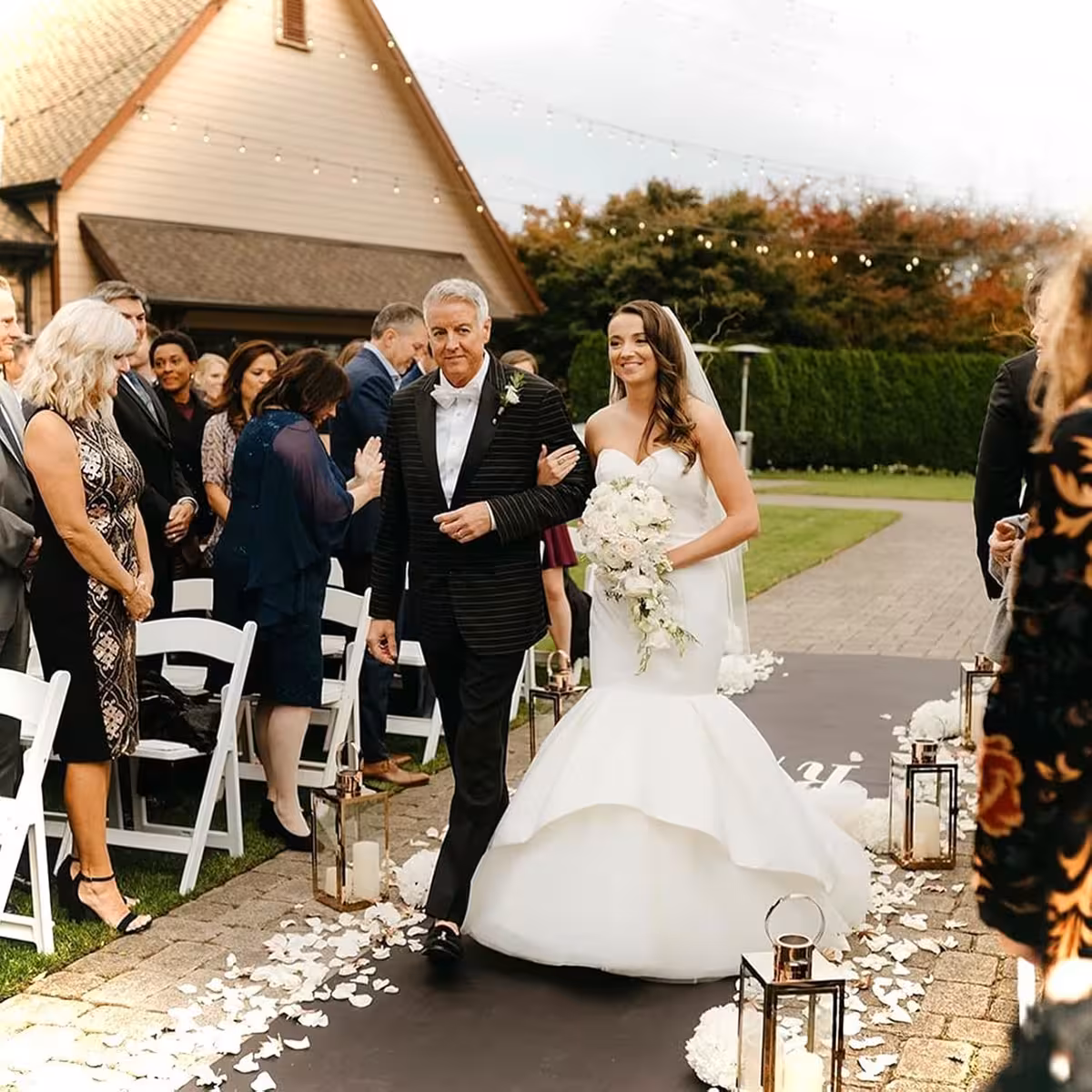 Vita konstgjorda blad för romantisk fotograferingsrekvisita