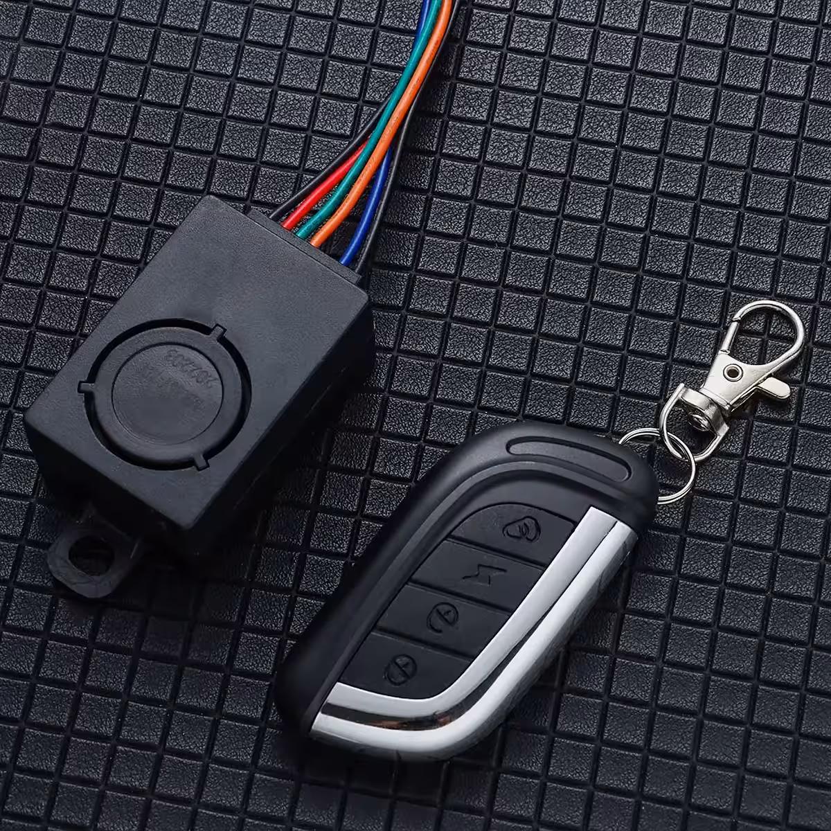 Smart stöldlarm med keyless-funktion och fjärrkontroll