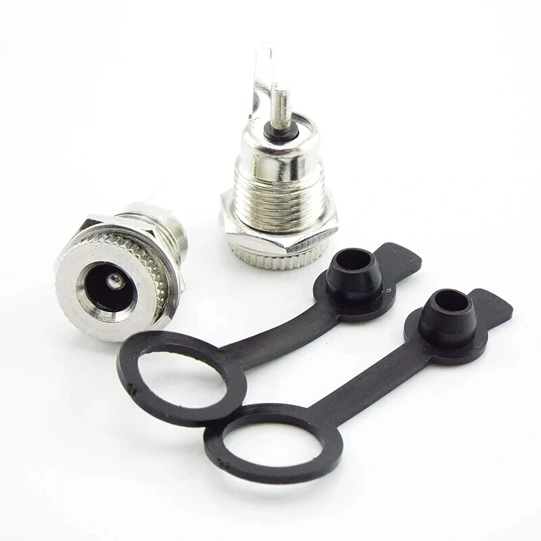 DC 12V 5,5x2,1 mm kontakt – vattentålig, vy framifrån